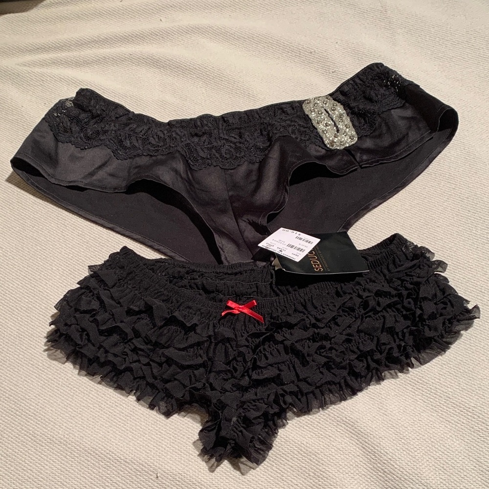 Frederick’s of Hollywood undergarments. Black sz L